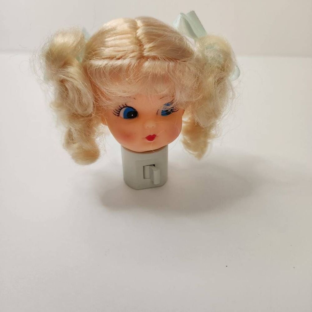 Handmade by Me Dollhead Art Night Light